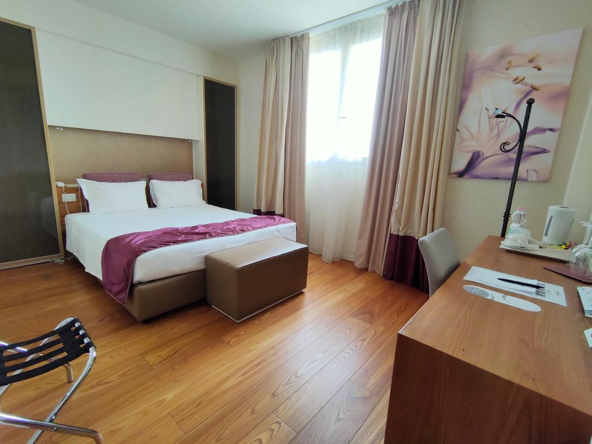 Villa Del Poggio Prosecco Bike Hotel San Pietro Di Feletto المظهر الخارجي الصورة
