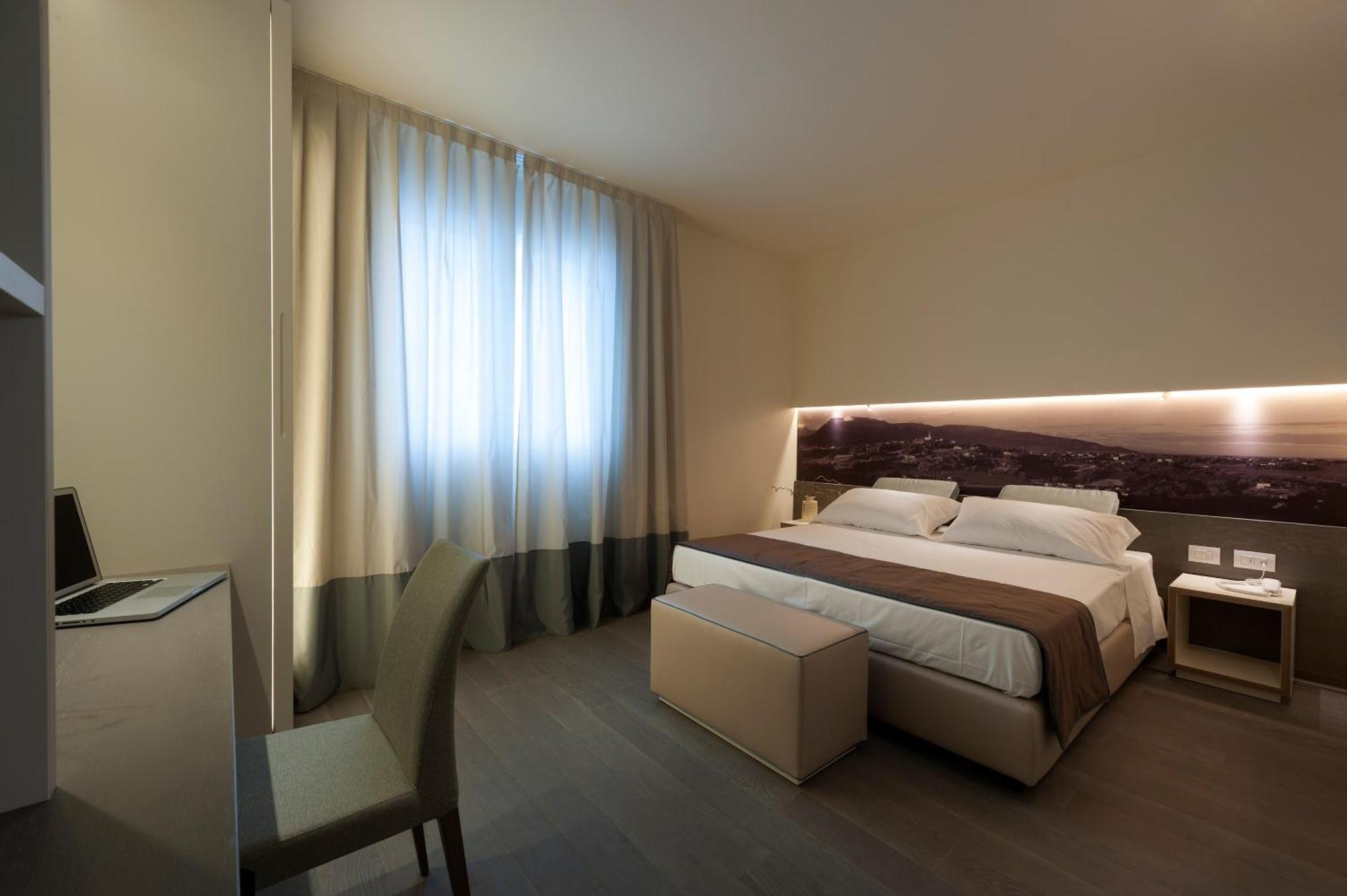Villa Del Poggio Prosecco Bike Hotel San Pietro Di Feletto المظهر الخارجي الصورة