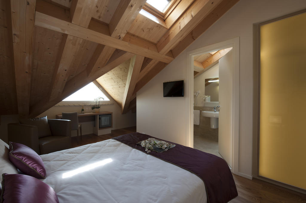 Villa Del Poggio Prosecco Bike Hotel San Pietro Di Feletto الغرفة الصورة